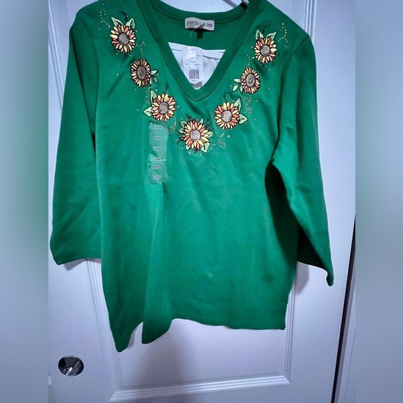 Margaux & Lexi shirt - Picture 2 of 8